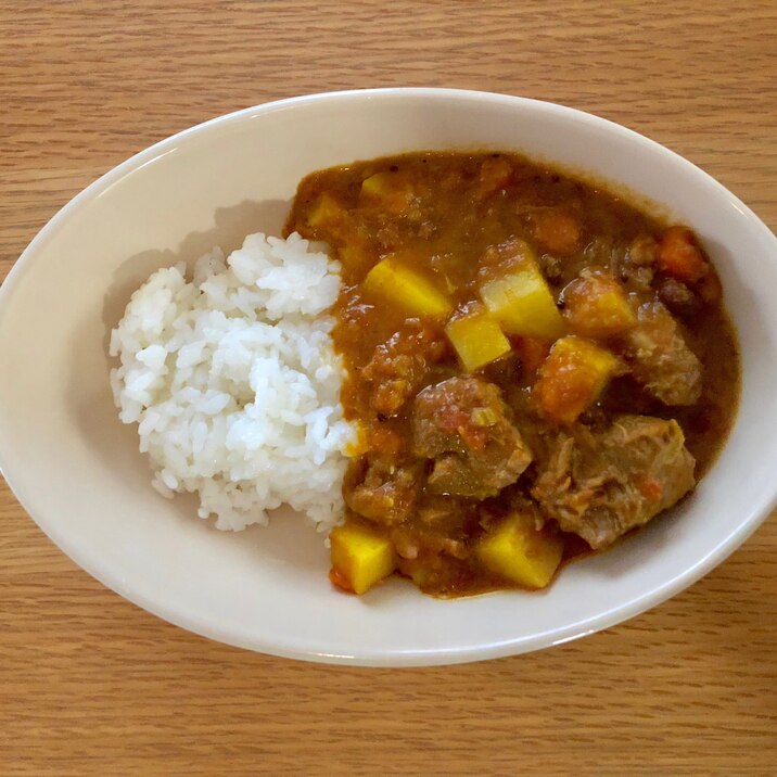 辛味ナシ！子供も食べれる☆豚スネ肉のカレー☆